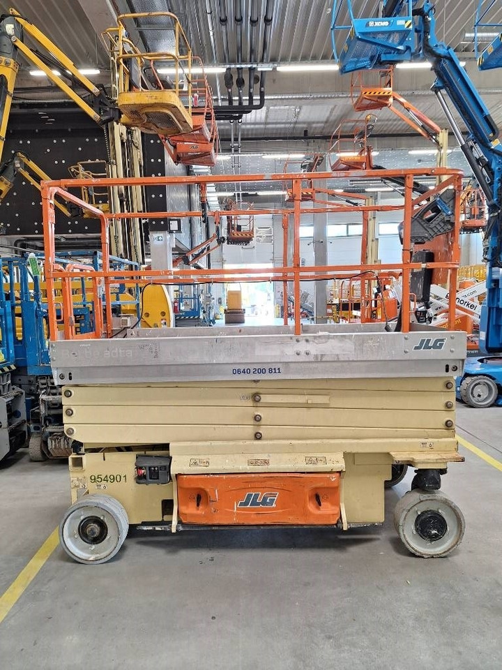 JLG 2646 ES - Nůžková plošina: obrázek 2 JLG 2646 ES - Nůžková plošina: obrázek 2