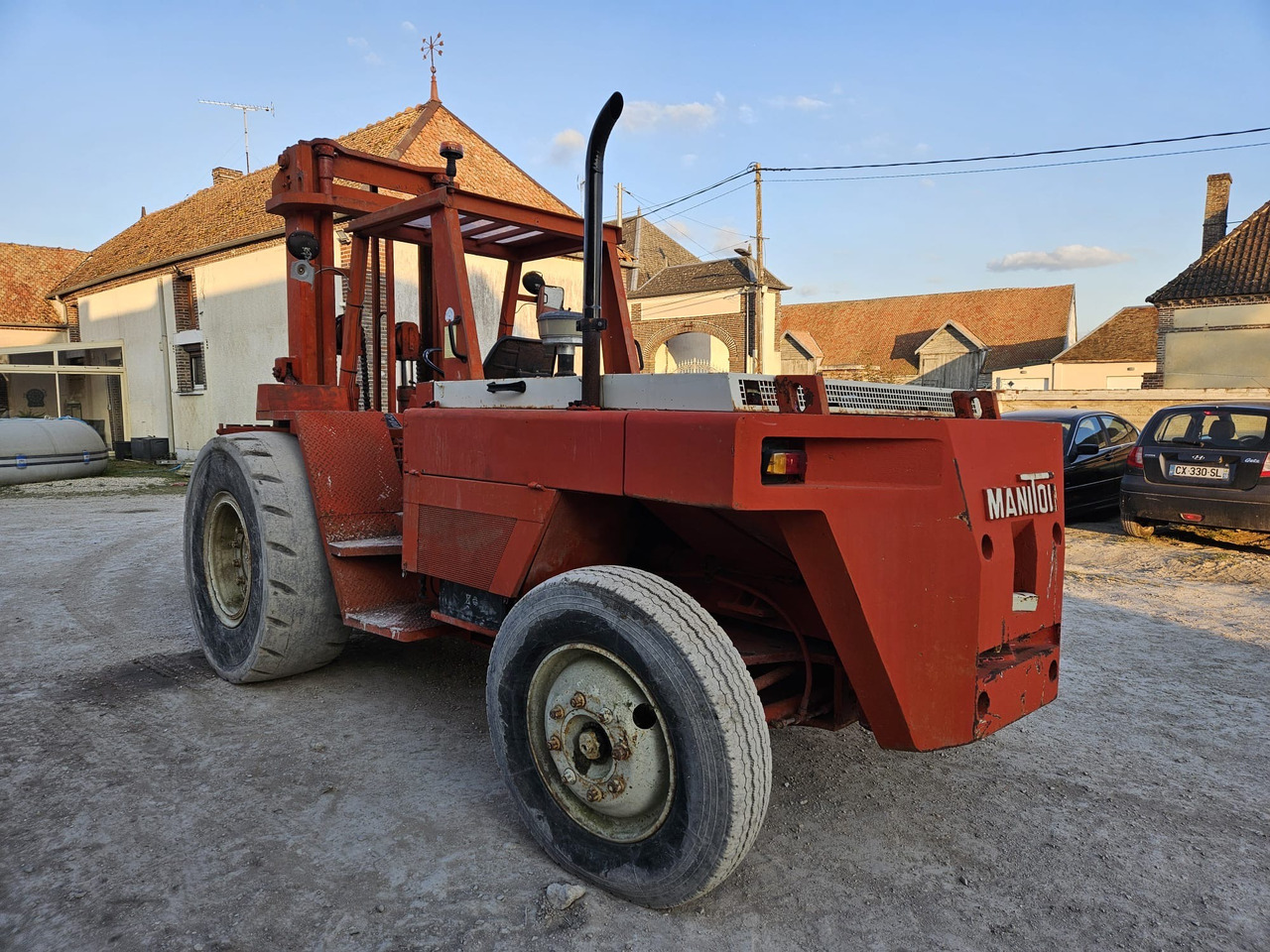 MANITOU MC80 F - Dieselový vysokozdvižný vozík: obrázek 4 MANITOU MC80 F - Dieselový vysokozdvižný vozík: obrázek 4