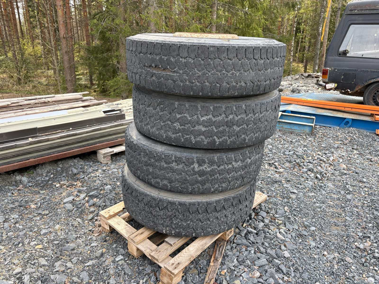 Michelin X multiway 30 truck tyres and rims 4 pcs - Pneumatiky pro Nákladní auto: obrázek 3 Michelin X multiway 30 truck tyres and rims 4 pcs - Pneumatiky pro Nákladní auto: obrázek 3