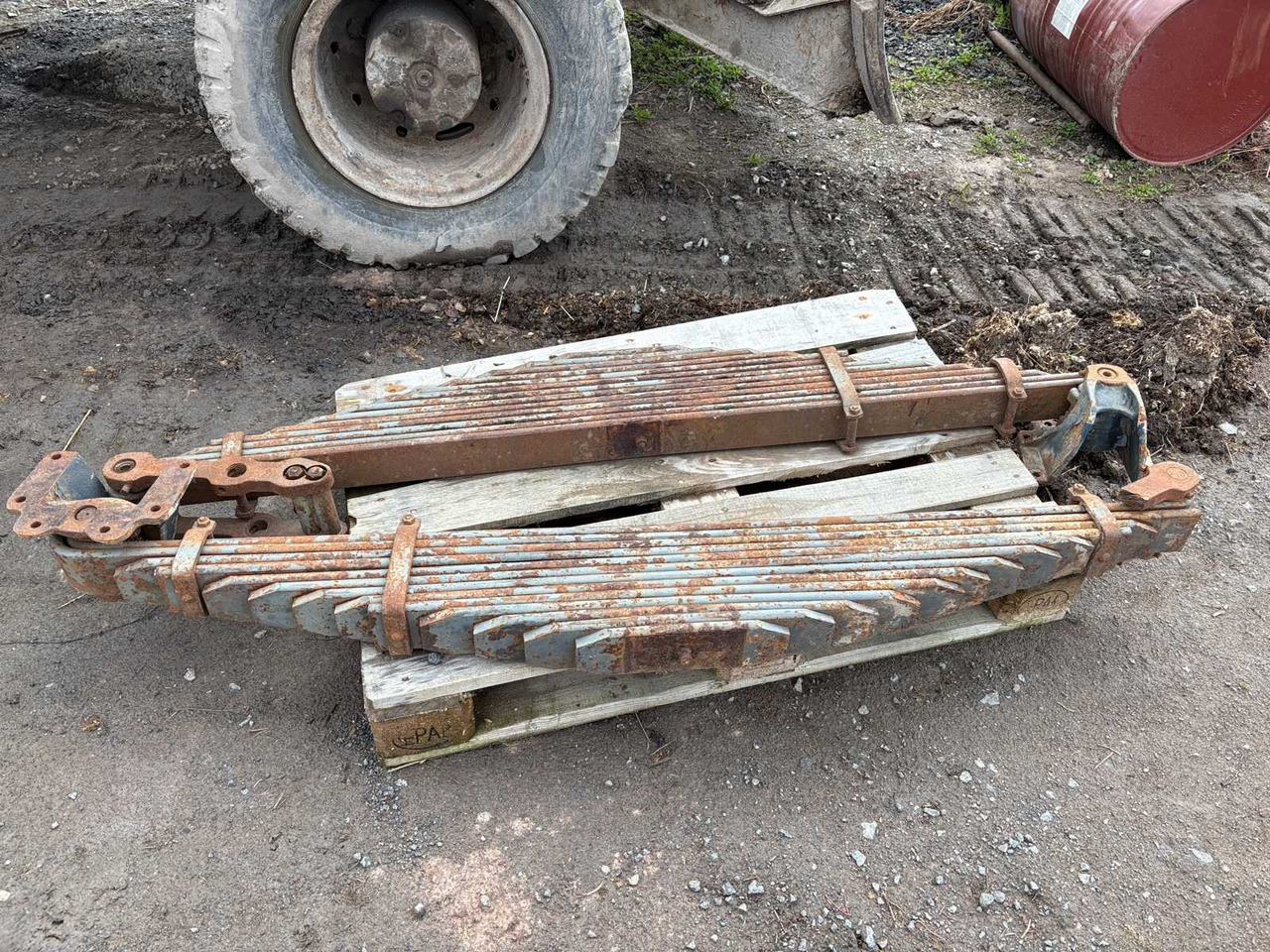 Truck leaf springs 2pcs Sisu Model E - Podvěs pro Nákladní auto: obrázek 1 Truck leaf springs 2pcs Sisu Model E - Podvěs pro Nákladní auto: obrázek 1