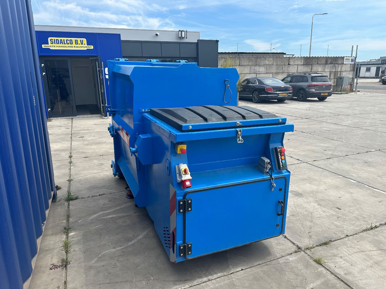 Sidalco Mini pers nat afval 2.5 m3 - Výměna karoserie - voz na odvoz odpadků: obrázek 2 Sidalco Mini pers nat afval 2.5 m3 - Výměna karoserie - voz na odvoz odpadků: obrázek 2