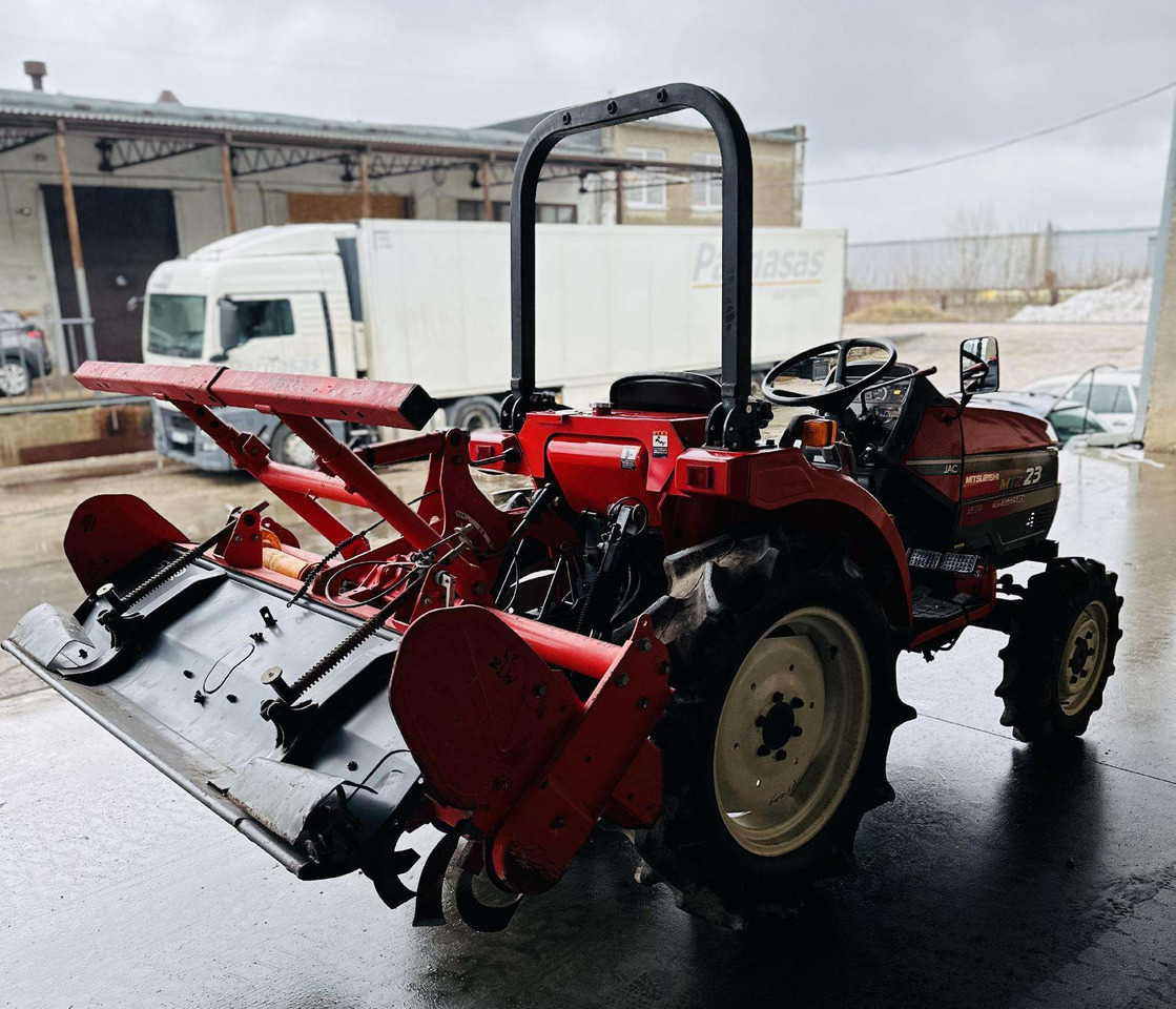Mitsubishi MTZ23 - Traktor: obrázek 3 Mitsubishi MTZ23 - Traktor: obrázek 3
