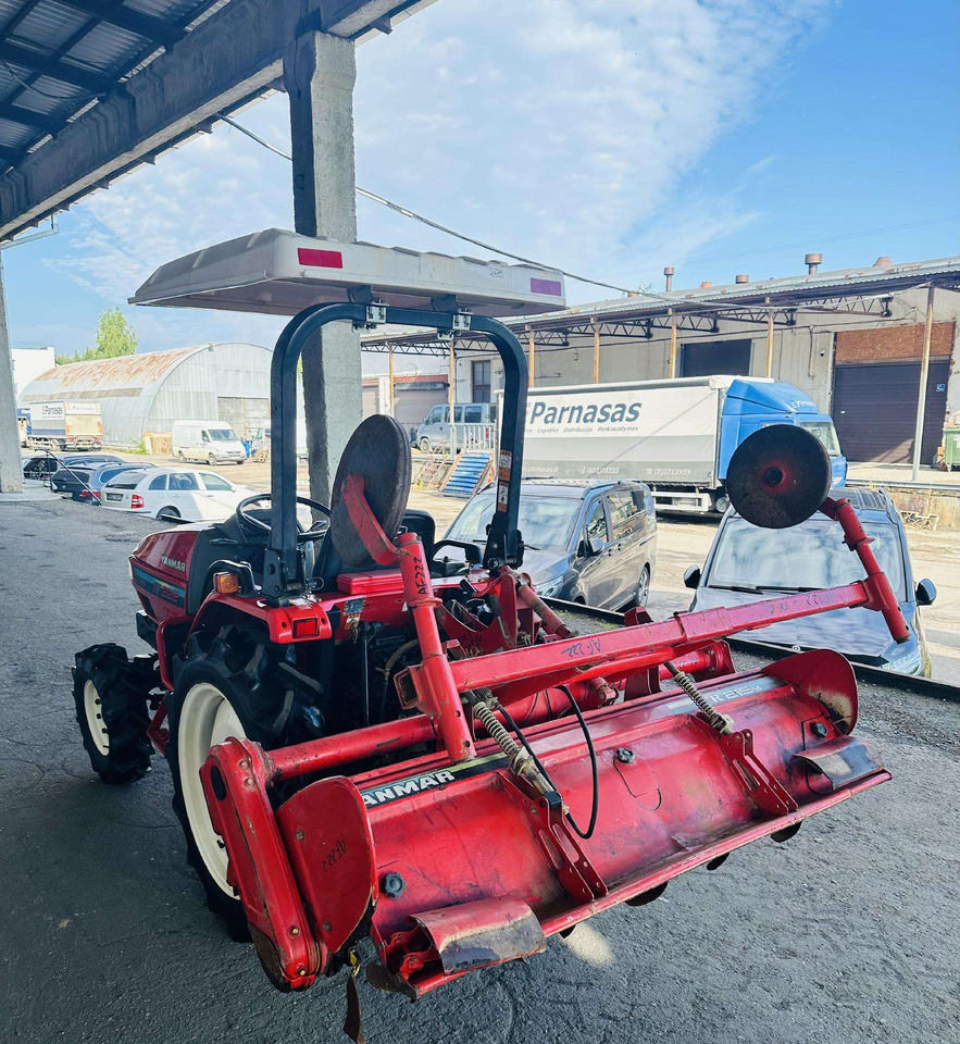 Yanmar AF222 - Traktor: obrázek 4 Yanmar AF222 - Traktor: obrázek 4