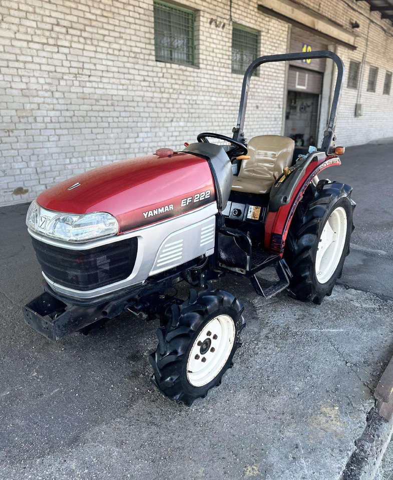 Yanmar EF222 - Traktor: obrázek 1 Yanmar EF222 - Traktor: obrázek 1
