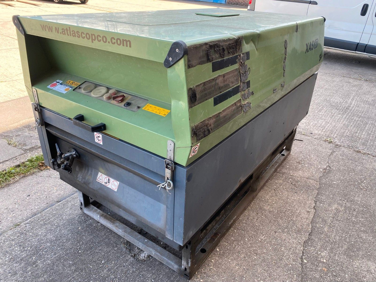Atlas Copco Air Kompressor XAS67 G6,5 - Mobilní kompresor: obrázek 2 Atlas Copco Air Kompressor XAS67 G6,5 - Mobilní kompresor: obrázek 2