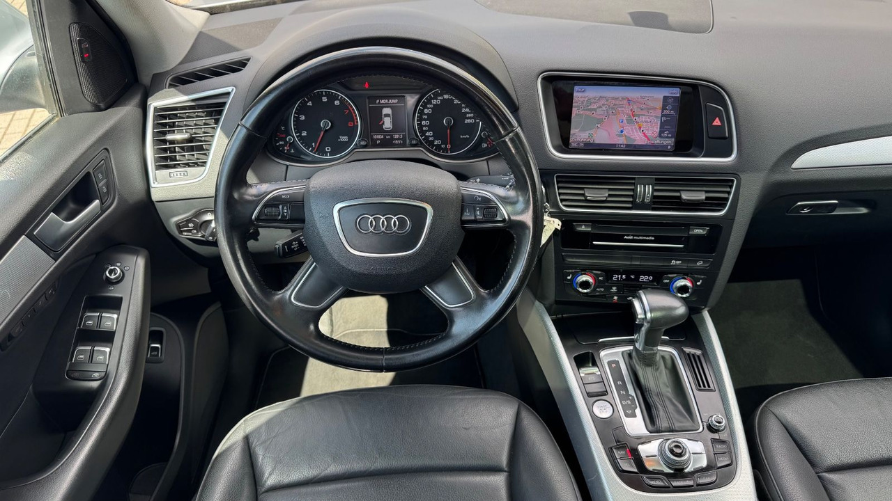 Audi Q5 2.0 TFSI tiptronic quattro Leder Xenon Pano - SUV: obrázek 2 Audi Q5 2.0 TFSI tiptronic quattro Leder Xenon Pano - SUV: obrázek 2