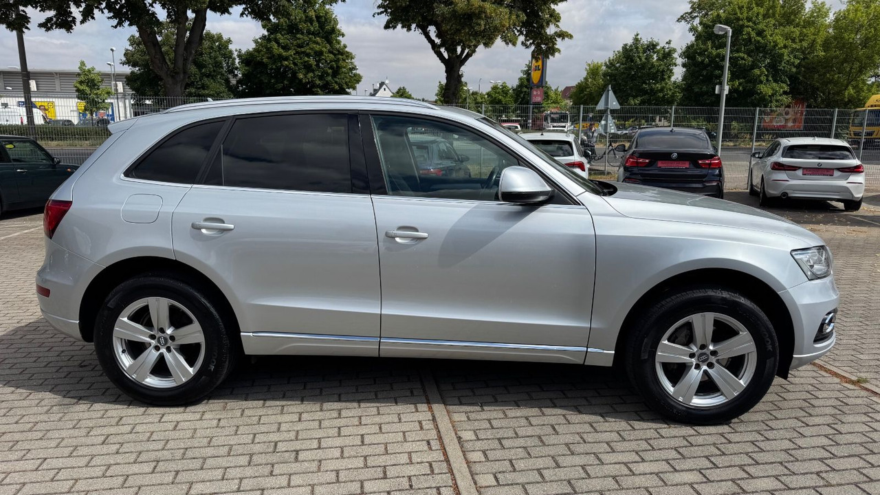 Audi Q5 2.0 TFSI tiptronic quattro Leder Xenon Pano - SUV: obrázek 4 Audi Q5 2.0 TFSI tiptronic quattro Leder Xenon Pano - SUV: obrázek 4