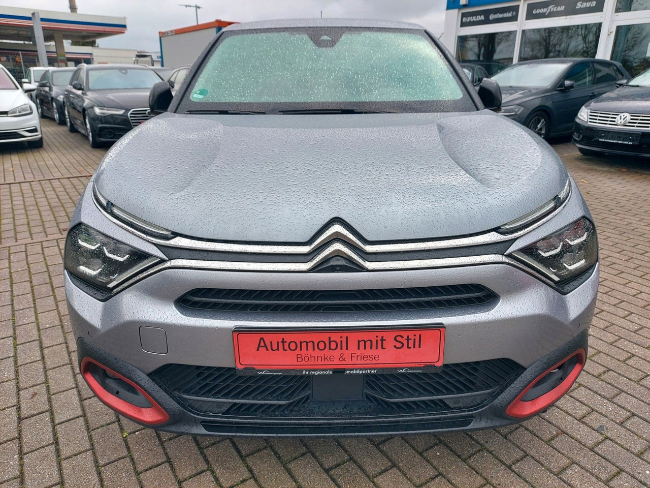Citroën C4 Lim. Shine Automatik Leder Navi LED uvm. - SUV: obrázek 2 Citroën C4 Lim. Shine Automatik Leder Navi LED uvm. - SUV: obrázek 2