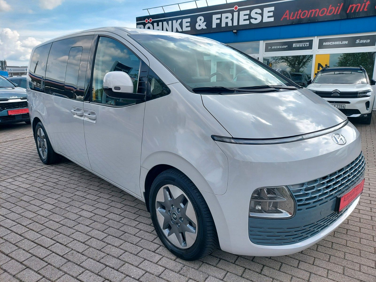 Hyundai Staria Prime 2WD LED NAVI LEDER ACC KAMERA - Mikrobus: obrázek 1 Hyundai Staria Prime 2WD LED NAVI LEDER ACC KAMERA - Mikrobus: obrázek 1