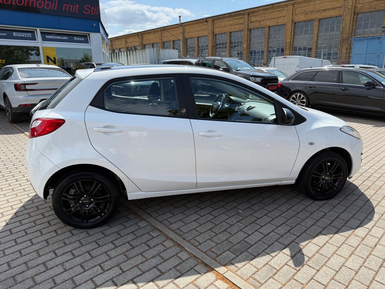 Mazda 2 Lim. 1.3 Origami 5 TÜER KLIMA SHZ TÜV NEU - Osobní auto: obrázek 3 Mazda 2 Lim. 1.3 Origami 5 TÜER KLIMA SHZ TÜV NEU - Osobní auto: obrázek 3