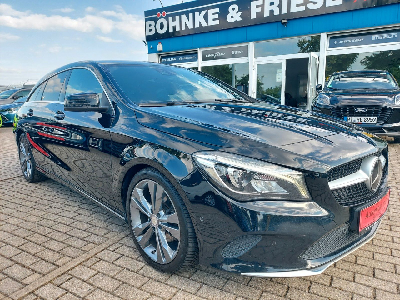 Mercedes-Benz CLA 220 CLA -Klasse Shooting Brake AMG ACC - Osobní auto: obrázek 1 Mercedes-Benz CLA 220 CLA -Klasse Shooting Brake AMG ACC - Osobní auto: obrázek 1