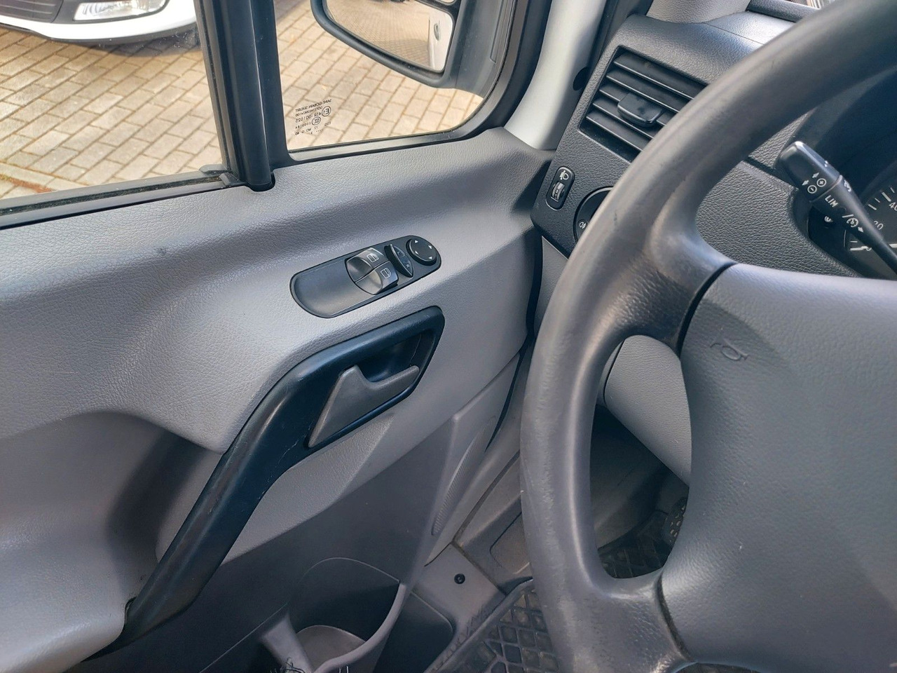 Mercedes-Benz Sprinter II Kasten 316 CDI MIXTO 6 SITZER MAXI leasing Mercedes-Benz Sprinter II Kasten 316 CDI MIXTO 6 SITZER MAXI: obrázek 17