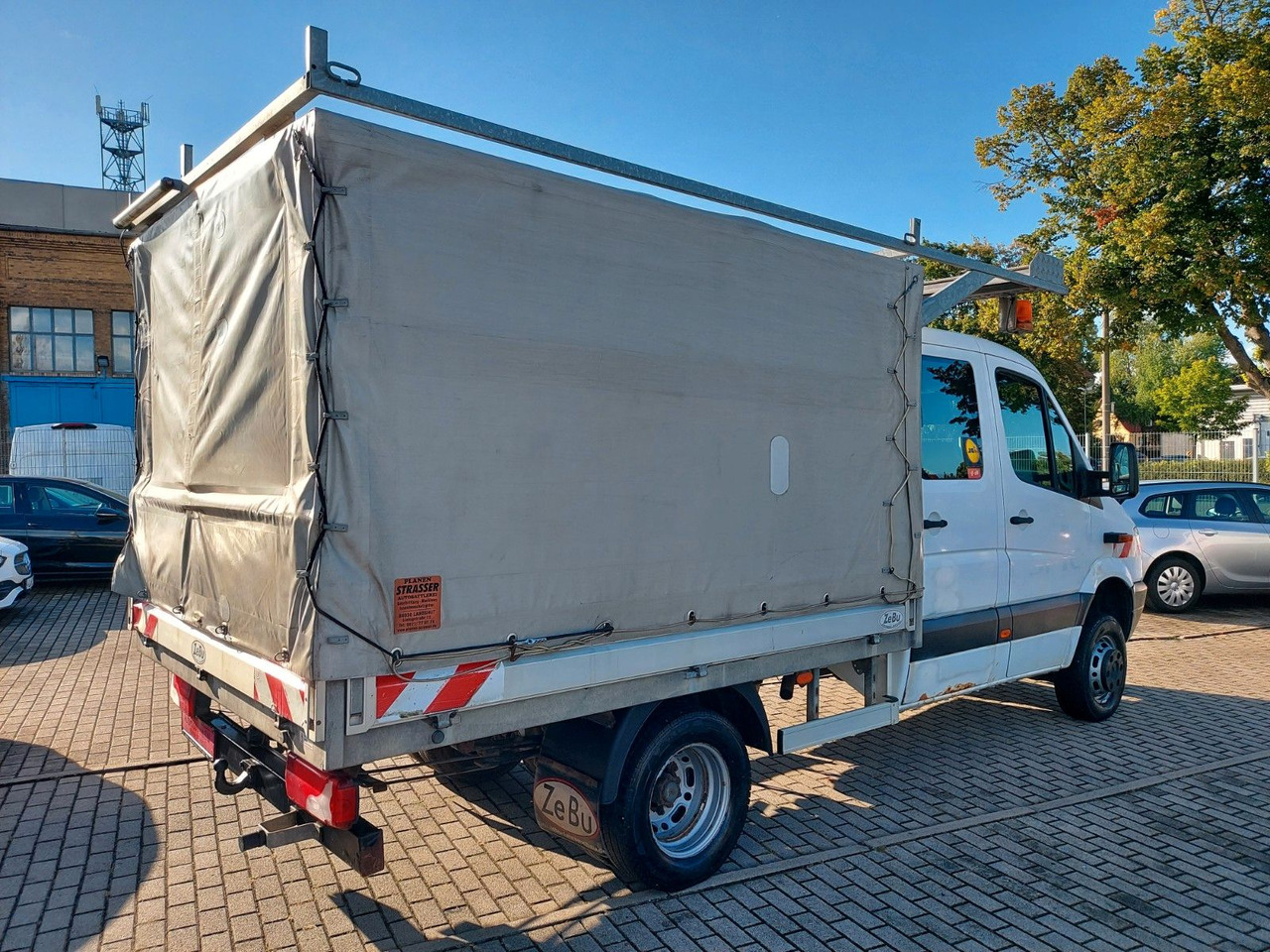 Mercedes-Benz Sprinter II Pritsche DoKa 516 4X4 Plane 6 Sitze leasing Mercedes-Benz Sprinter II Pritsche DoKa 516 4X4 Plane 6 Sitze: obrázek 6