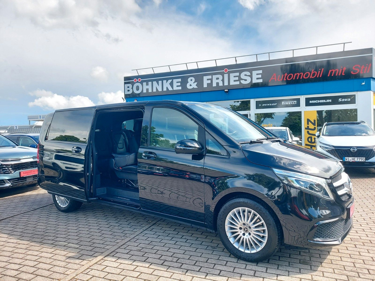 Mercedes-Benz V -Klasse V250 d AMG AVANTGARDE extralang 8 Sitz - Mikrobus: obrázek 1 Mercedes-Benz V -Klasse V250 d AMG AVANTGARDE extralang 8 Sitz - Mikrobus: obrázek 1