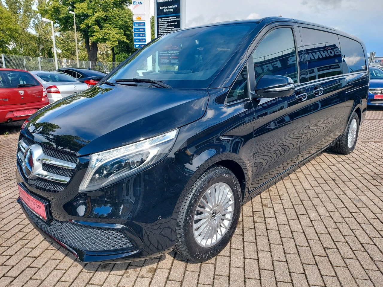 Mercedes-Benz V -Klasse V250 d AMG AVANTGARDE extralang 8 Sitz - Mikrobus: obrázek 4 Mercedes-Benz V -Klasse V250 d AMG AVANTGARDE extralang 8 Sitz - Mikrobus: obrázek 4