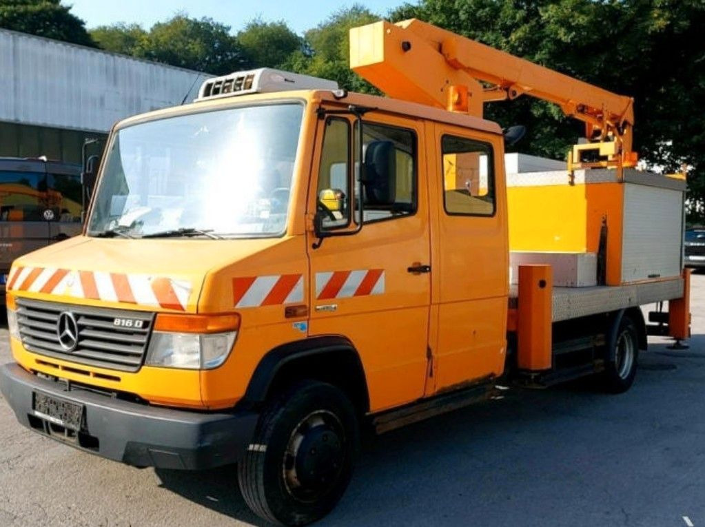 Mercedes-Benz VARIO 816D 4x4 HUB Steiger Ruthmann K130 - Autoplošina: obrázek 1 Mercedes-Benz VARIO 816D 4x4 HUB Steiger Ruthmann K130 - Autoplošina: obrázek 1