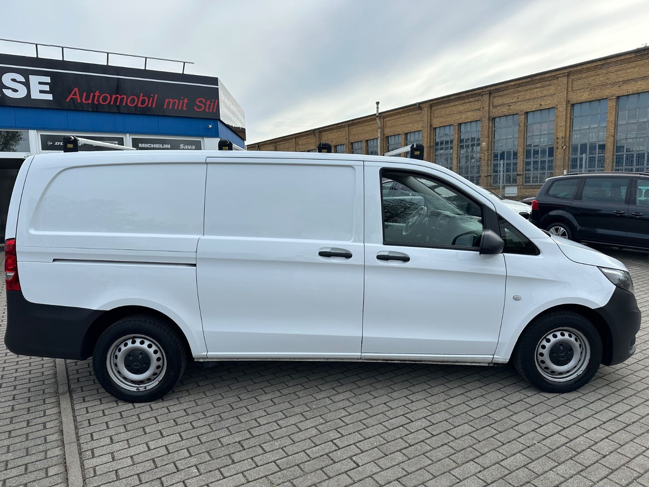 Mercedes-Benz Vito Kasten 110 WORKER PLUS Lang KLIMA TEMPO - Mikrobus: obrázek 3 Mercedes-Benz Vito Kasten 110 WORKER PLUS Lang KLIMA TEMPO - Mikrobus: obrázek 3