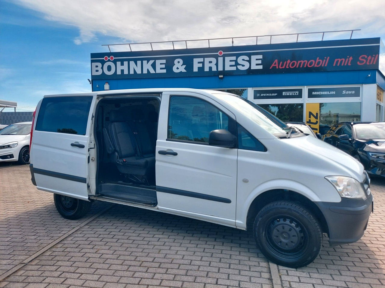 Mercedes-Benz Vito Mixto 4x4 116 CDI lang Autom. Tempo - Mikrobus: obrázek 1 Mercedes-Benz Vito Mixto 4x4 116 CDI lang Autom. Tempo - Mikrobus: obrázek 1