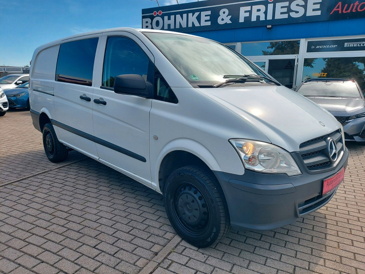 Mercedes-Benz Vito Mixto 4x4 116 CDI lang Autom. Tempo - Mikrobus: obrázek 3 Mercedes-Benz Vito Mixto 4x4 116 CDI lang Autom. Tempo - Mikrobus: obrázek 3