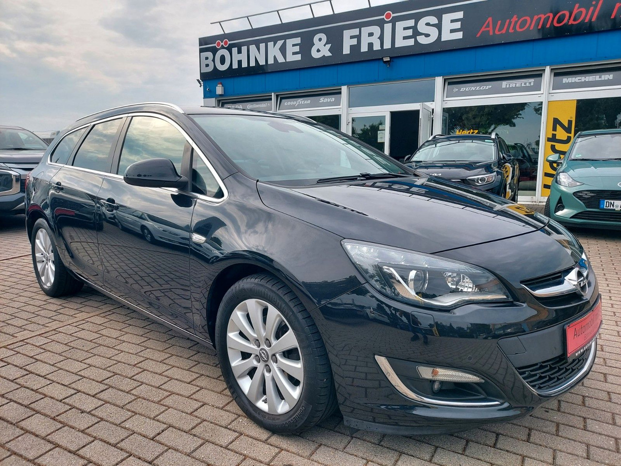 Opel Astra J Sports Tourer Exklusiv Navi Xenon AHK - Osobní auto: obrázek 1 Opel Astra J Sports Tourer Exklusiv Navi Xenon AHK - Osobní auto: obrázek 1