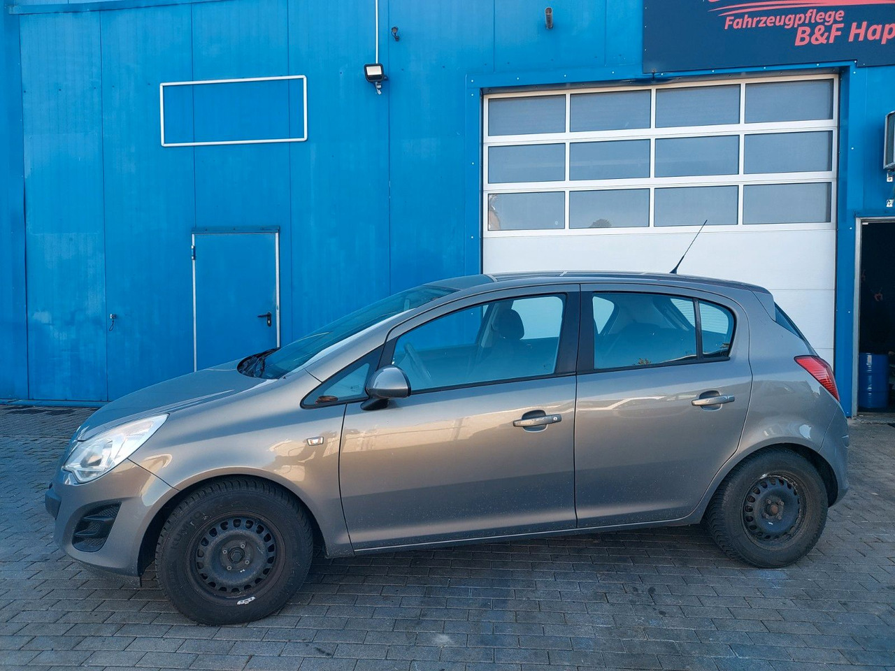 Opel Corsa D Edition Klima - Osobní auto: obrázek 3 Opel Corsa D Edition Klima - Osobní auto: obrázek 3