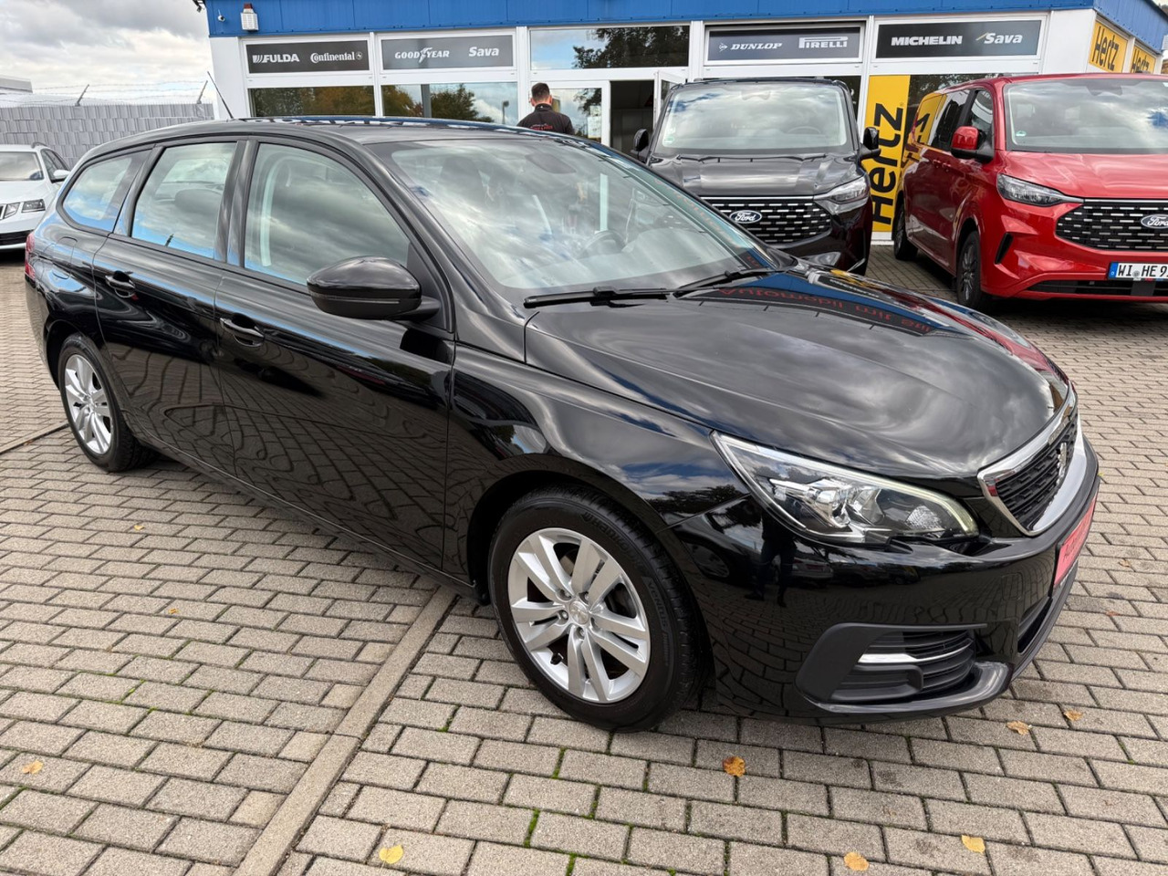 Peugeot 308 SW Active TEMPOMAT NAVI KLIMAA NAVI - Kombi: obrázek 2 Peugeot 308 SW Active TEMPOMAT NAVI KLIMAA NAVI - Kombi: obrázek 2