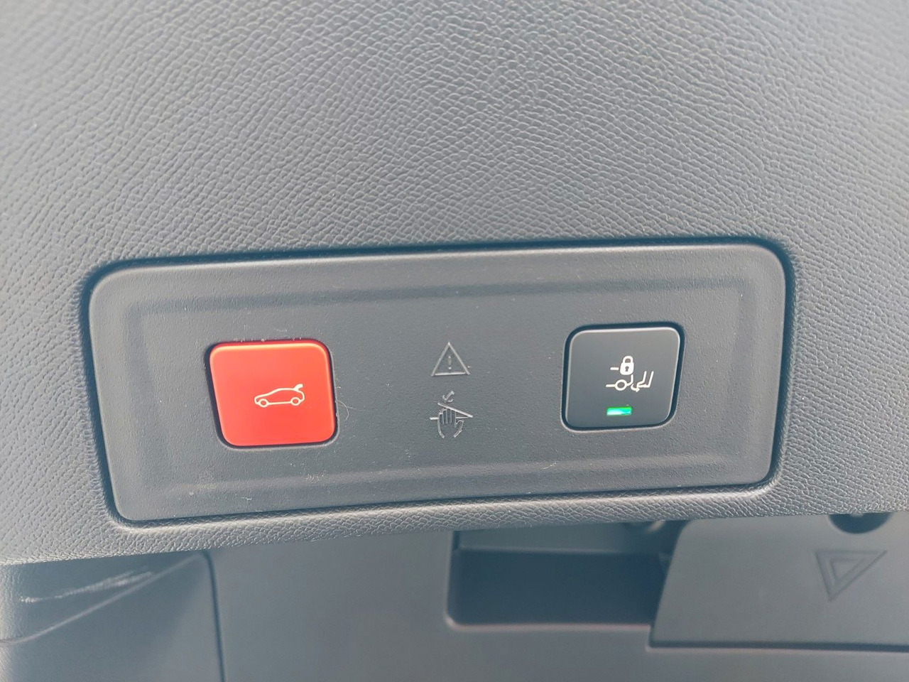 Peugeot 508 Allure Pack Autom. ACC Leder Spurassist - Sedan: obrázek 3 Peugeot 508 Allure Pack Autom. ACC Leder Spurassist - Sedan: obrázek 3