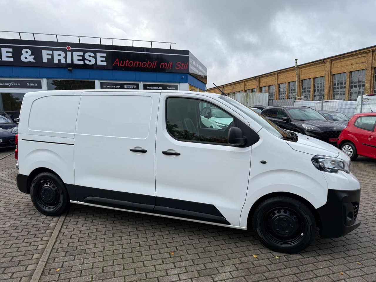 Peugeot Expert Kasten Premium L2 SHZ KLIMA STANDHEIZUNG - Mikrobus: obrázek 3 Peugeot Expert Kasten Premium L2 SHZ KLIMA STANDHEIZUNG - Mikrobus: obrázek 3