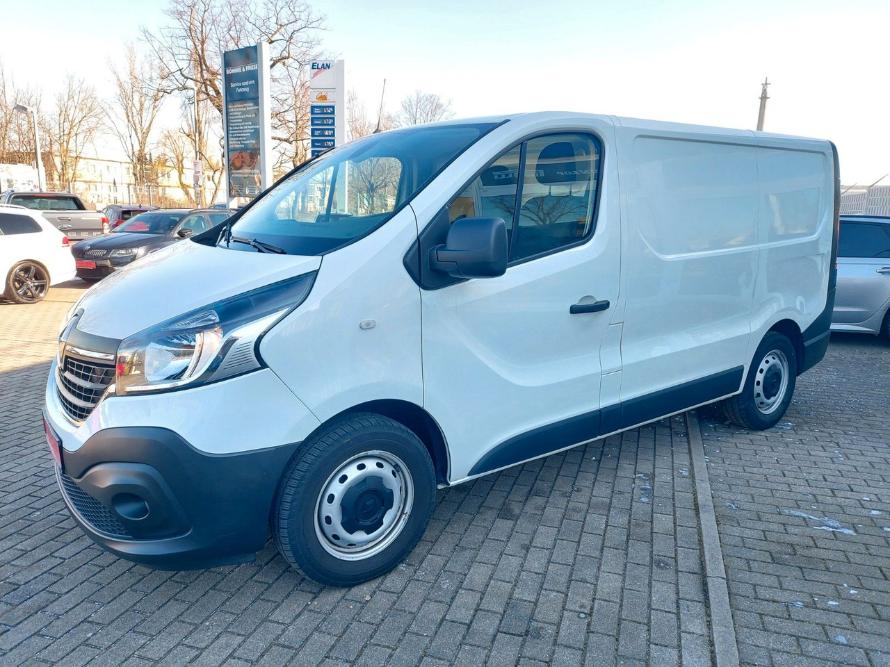 Renault Trafic Kasten L1H1 2,8t Komfort Klima Navi Tempo Renault Trafic Kasten L1H1 2,8t Komfort Klima Navi Tempo - Minibus, Mikrobus: obrázek 1 Renault Trafic Kasten L1H1 2,8t Komfort Klima Navi Tempo Renault Trafic Kasten L1H1 2,8t Komfort Klima Navi Tempo - Minibus, Mikrobus: obrázek 1