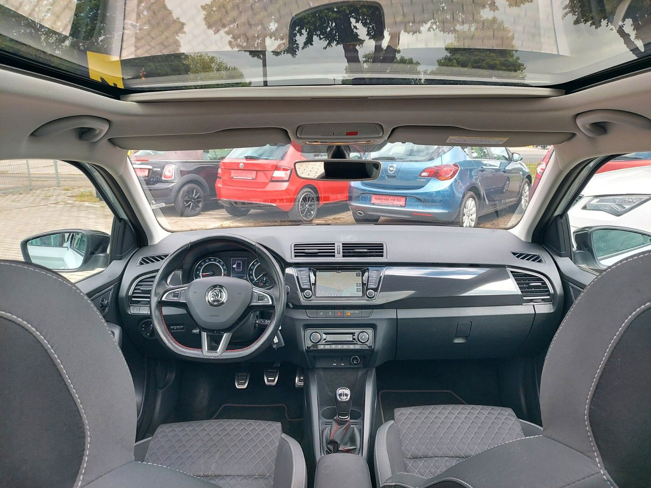 Skoda Fabia Combi Active RS XENON PDC SHZ TEMPOMAT - Osobní auto: obrázek 1 Skoda Fabia Combi Active RS XENON PDC SHZ TEMPOMAT - Osobní auto: obrázek 1