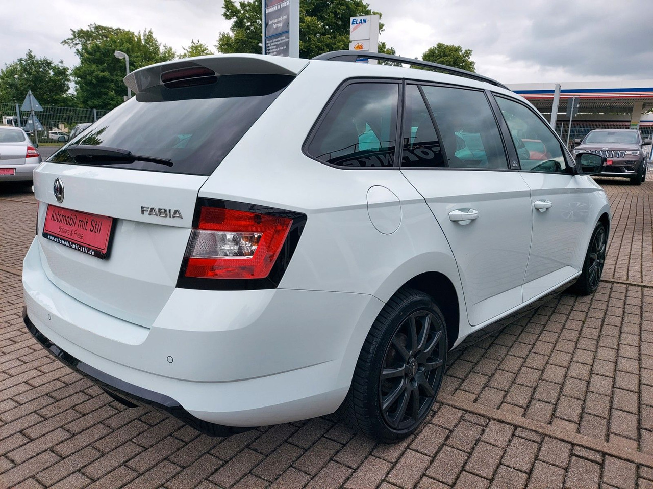 Skoda Fabia Combi Active RS XENON PDC SHZ TEMPOMAT - Osobní auto: obrázek 5 Skoda Fabia Combi Active RS XENON PDC SHZ TEMPOMAT - Osobní auto: obrázek 5