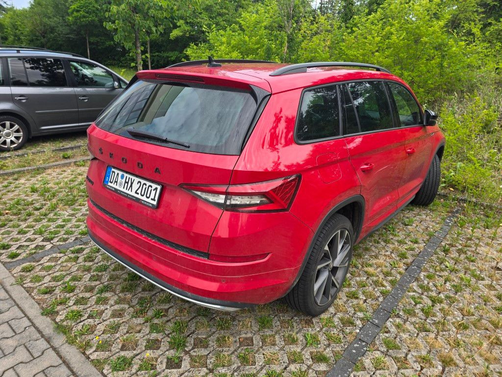 Skoda Kodiaq Sportline LED AUTOMATIK NAVI ALCANTARA - SUV: obrázek 4 Skoda Kodiaq Sportline LED AUTOMATIK NAVI ALCANTARA - SUV: obrázek 4