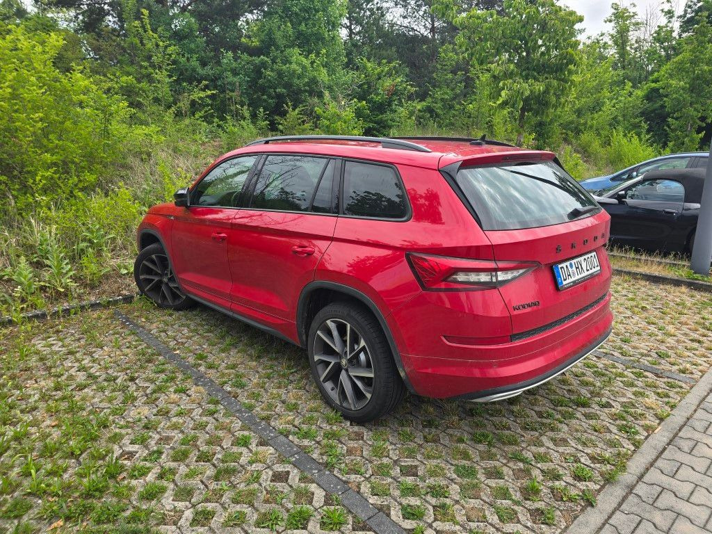 Skoda Kodiaq Sportline LED AUTOMATIK NAVI ALCANTARA - SUV: obrázek 3 Skoda Kodiaq Sportline LED AUTOMATIK NAVI ALCANTARA - SUV: obrázek 3