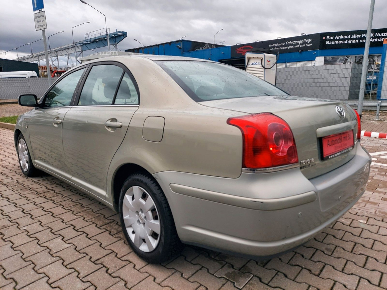 Toyota Avensis 1.8 VVT Lim. Klima Sitzheizung - Sedan: obrázek 4 Toyota Avensis 1.8 VVT Lim. Klima Sitzheizung - Sedan: obrázek 4