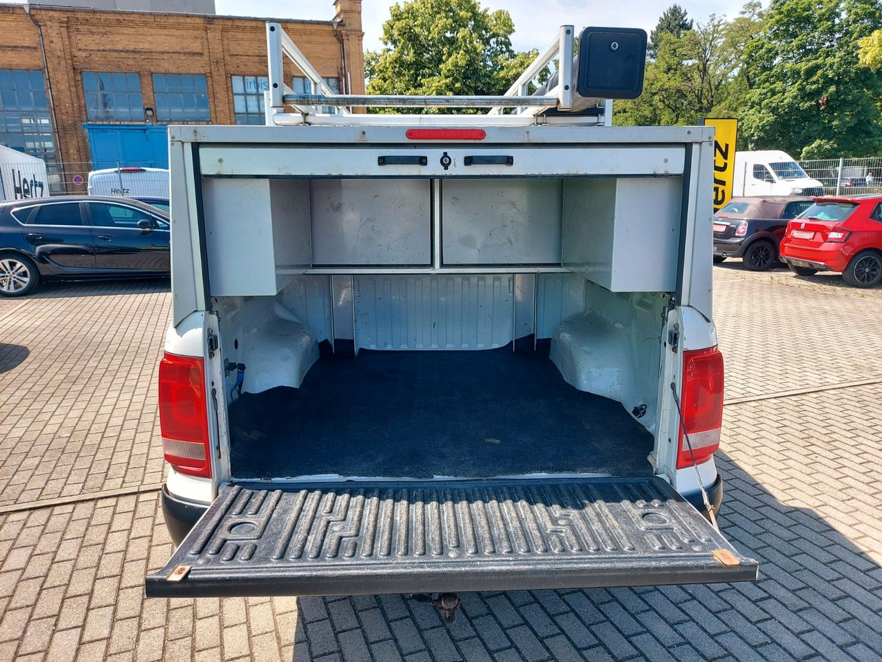 Volkswagen Amarok DoubleCab Klima AHK - SUV: obrázek 3 Volkswagen Amarok DoubleCab Klima AHK - SUV: obrázek 3