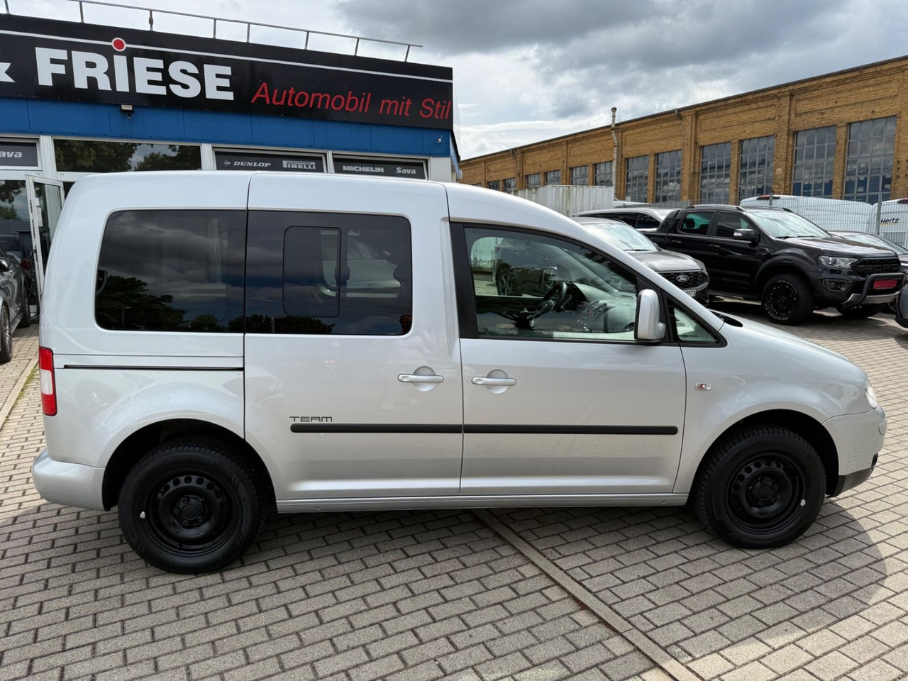 Volkswagen Caddy Life Team 5 Sitze Klima Sitzheiz. PDC - Mikrobus: obrázek 3 Volkswagen Caddy Life Team 5 Sitze Klima Sitzheiz. PDC - Mikrobus: obrázek 3
