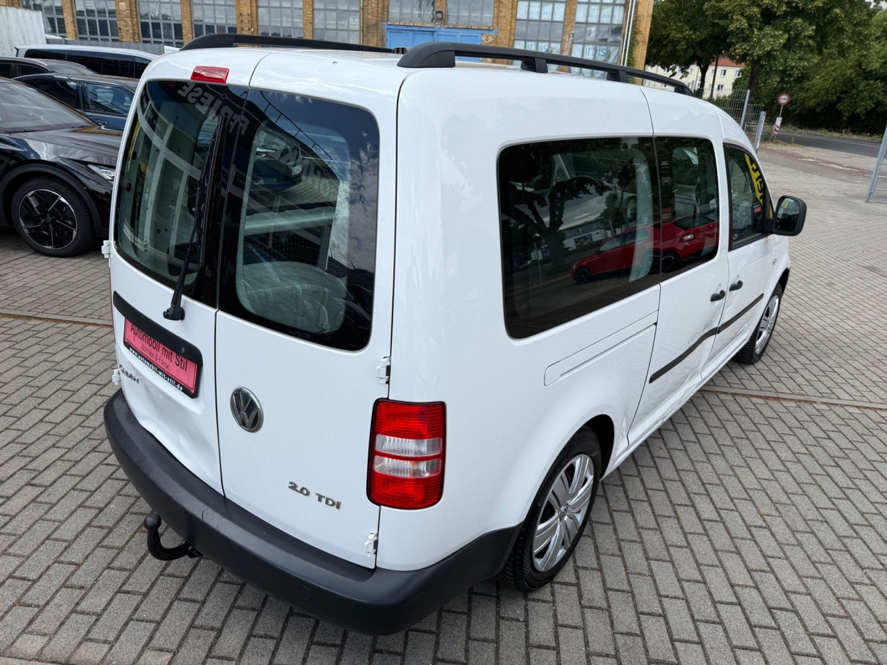 Volkswagen Caddy Maxi KastenKombi 5 SITZER KLIMAA SHZ AHK - Mikrobus: obrázek 4 Volkswagen Caddy Maxi KastenKombi 5 SITZER KLIMAA SHZ AHK - Mikrobus: obrázek 4