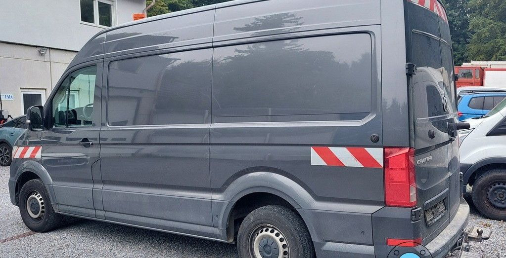Volkswagen Crafter Kasten 35 M Lang Hochdach DSG LED AHK - Mikrobus: obrázek 4 Volkswagen Crafter Kasten 35 M Lang Hochdach DSG LED AHK - Mikrobus: obrázek 4
