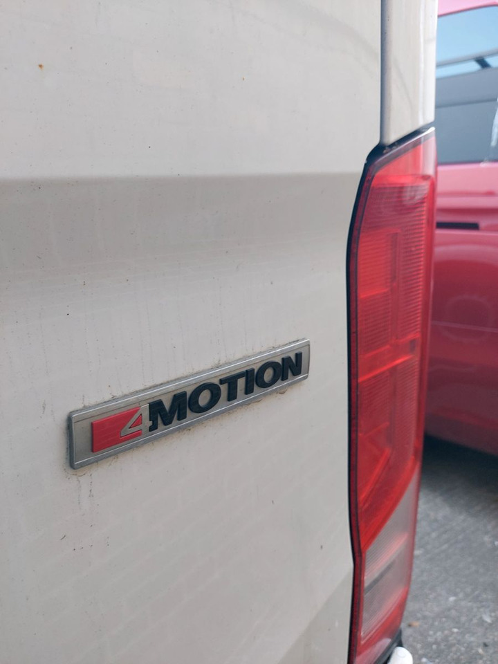 Volkswagen Crafter Kasten 35 lang Hochdach 4MOTION Maxi - Mikrobus: obrázek 1 Volkswagen Crafter Kasten 35 lang Hochdach 4MOTION Maxi - Mikrobus: obrázek 1