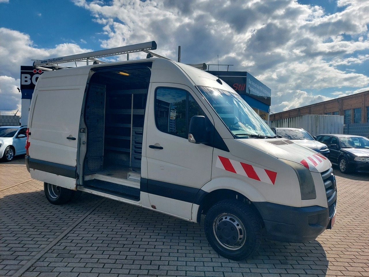 Volkswagen Crafter Kasten 50 mittel lang L2H2 Hoch Standhei - Furgon: obrázek 1 Volkswagen Crafter Kasten 50 mittel lang L2H2 Hoch Standhei - Furgon: obrázek 1