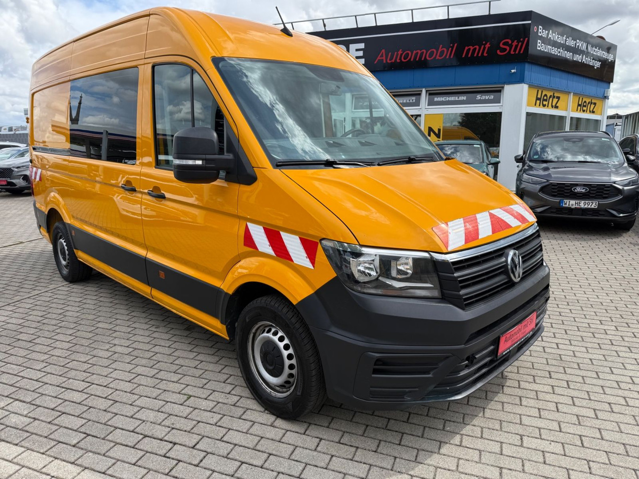 Volkswagen Crafter Kasten Kasten 35 mittellang Hochdach FWD - Mikrobus: obrázek 1 Volkswagen Crafter Kasten Kasten 35 mittellang Hochdach FWD - Mikrobus: obrázek 1
