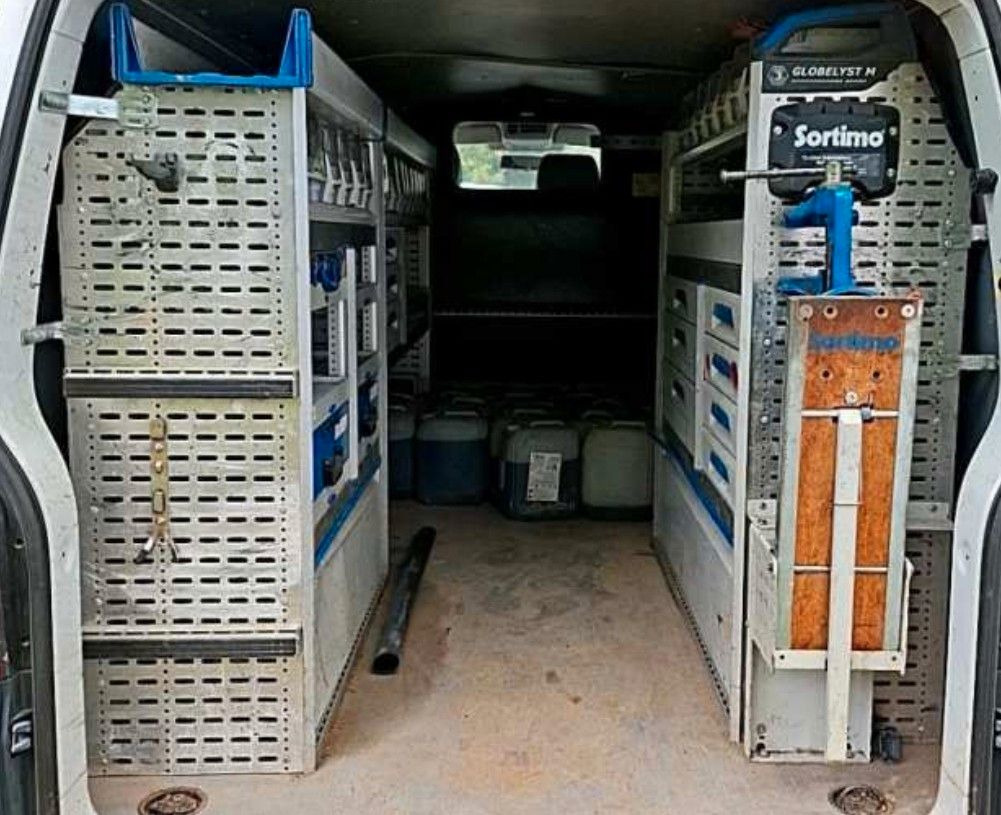 Volkswagen T5 Transporter Kasten Kombi lang 4Motion - Mikrobus: obrázek 5 Volkswagen T5 Transporter Kasten Kombi lang 4Motion - Mikrobus: obrázek 5