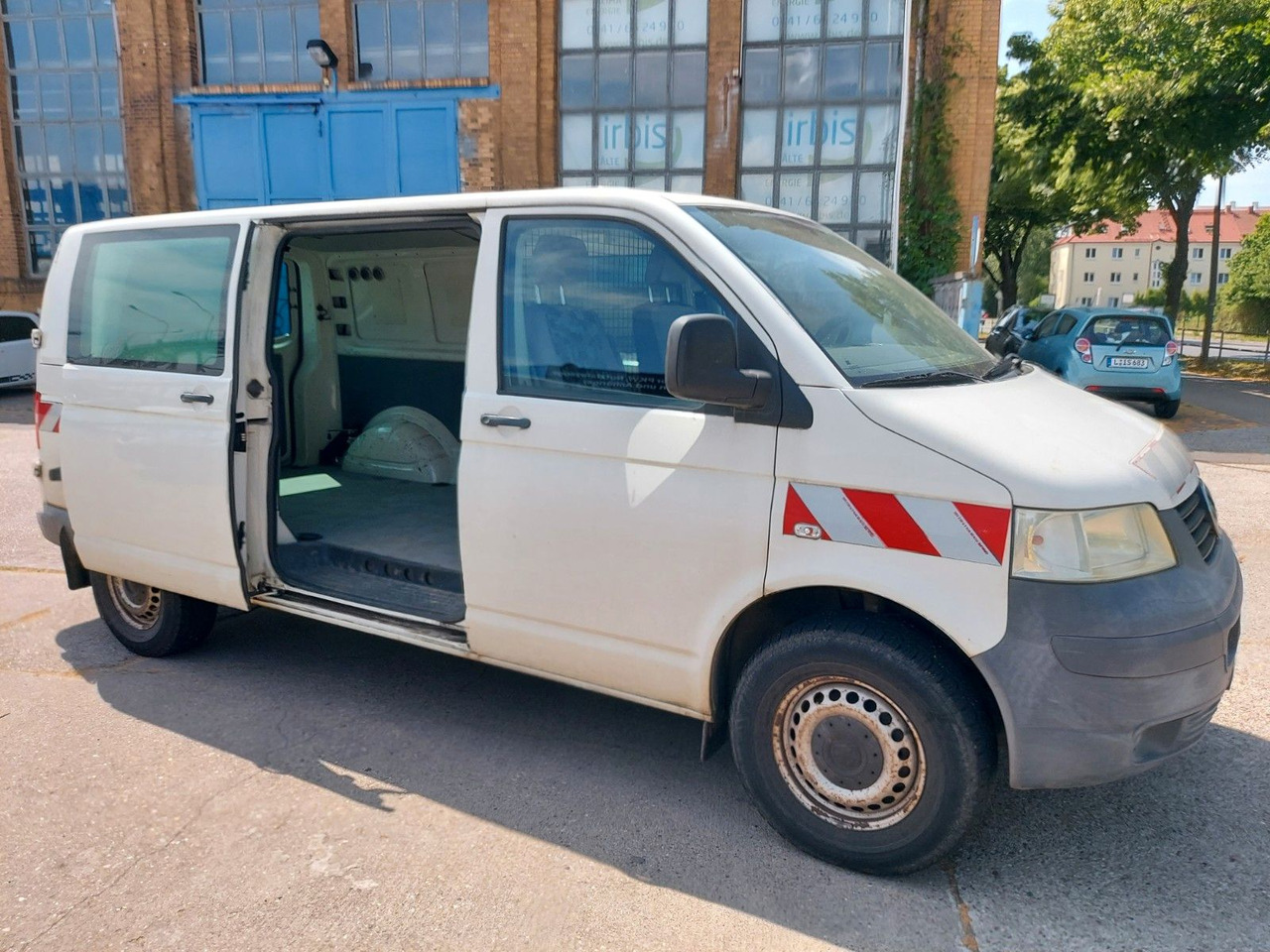 Volkswagen T5 Transporter Kombi Kasten 4Motion lang - Mikrobus: obrázek 1 Volkswagen T5 Transporter Kombi Kasten 4Motion lang - Mikrobus: obrázek 1