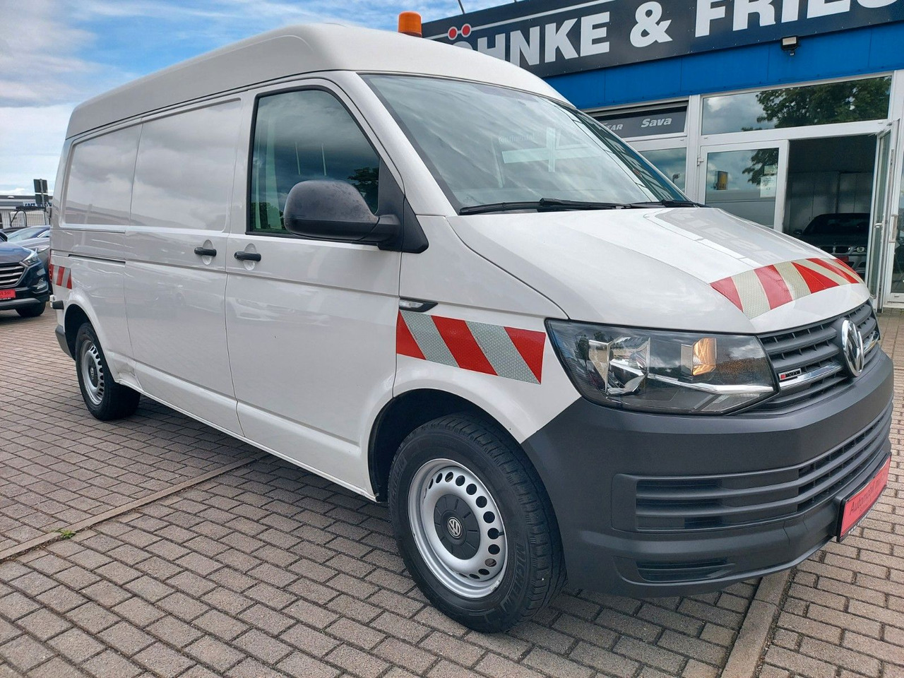 Volkswagen T6 Transporter Kombi Kasten 4x4 hoch lang Klima - Mikrobus: obrázek 2 Volkswagen T6 Transporter Kombi Kasten 4x4 hoch lang Klima - Mikrobus: obrázek 2