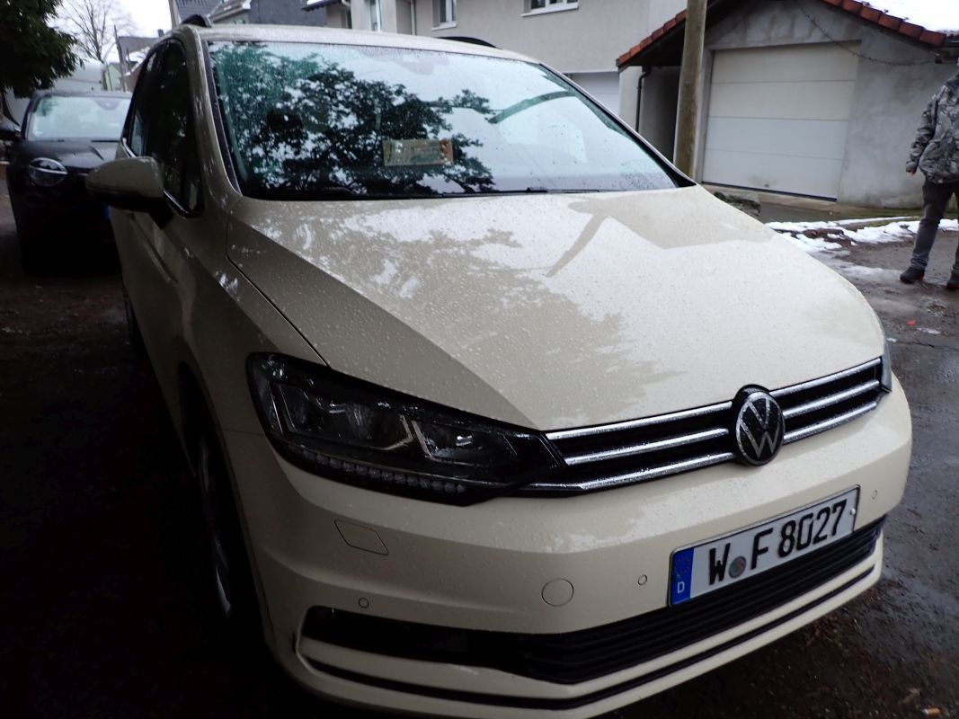 Volkswagen Touran 2.0 TDI SCR DSG Comfortline TAXI LED NAVI - Mikrobus: obrázek 2 Volkswagen Touran 2.0 TDI SCR DSG Comfortline TAXI LED NAVI - Mikrobus: obrázek 2