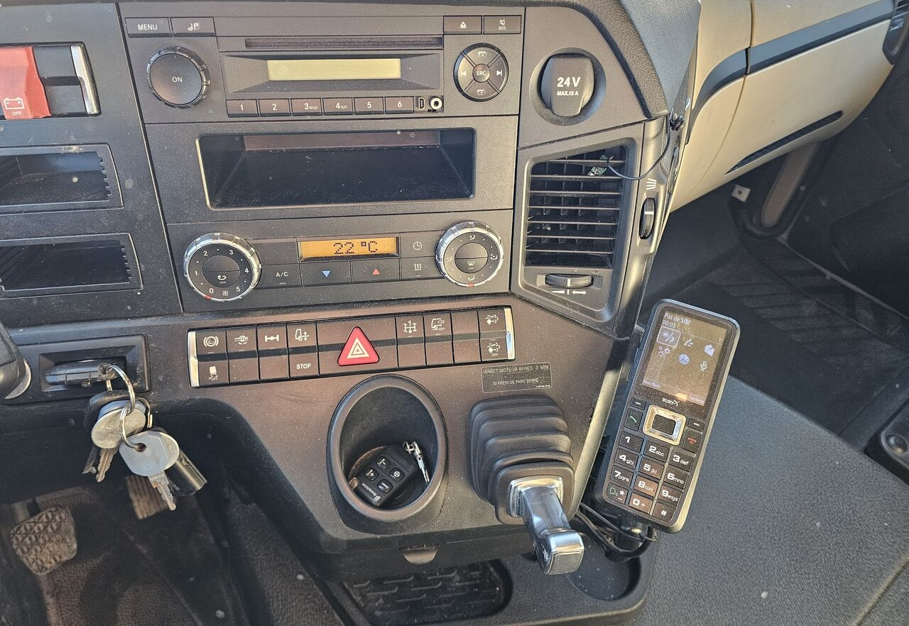 Tahač Mercedes-Benz Actros 1843 / 2015 / ADR /RETARDER / ALU /EURO 6: obrázek 15