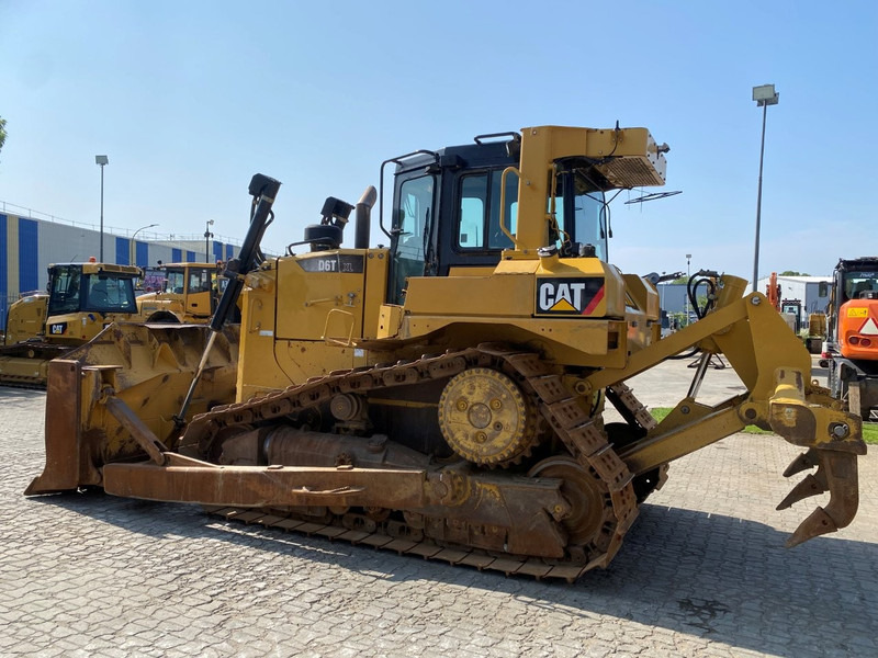 Caterpillar D6 T XL - Buldozer: obrázek 2 Caterpillar D6 T XL - Buldozer: obrázek 2
