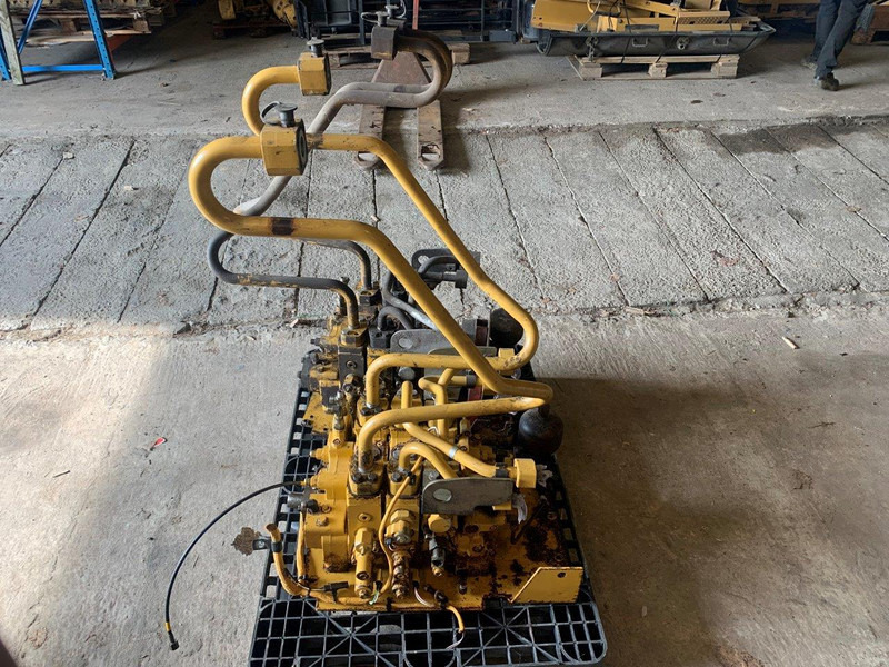 Caterpillar VALVE GP-MAIN CONTROL 2613682 - Hydraulika: obrázek 3 Caterpillar VALVE GP-MAIN CONTROL 2613682 - Hydraulika: obrázek 3