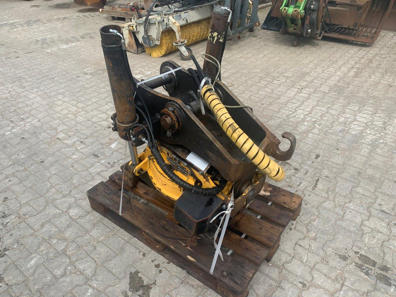 Engcon Engcon 20205 Rototilt NTP10 - Tiltrotátor pro Stavební technika: obrázek 2 Engcon Engcon 20205 Rototilt NTP10 - Tiltrotátor pro Stavební technika: obrázek 2