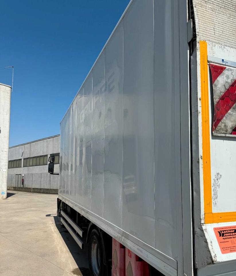 Iveco - Skříňový nákladní auto: obrázek 5 Iveco - Skříňový nákladní auto: obrázek 5
